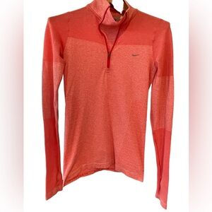 🔥❤️NIKE Running zip up top size Small in beautiful shade coral/red. NICE!